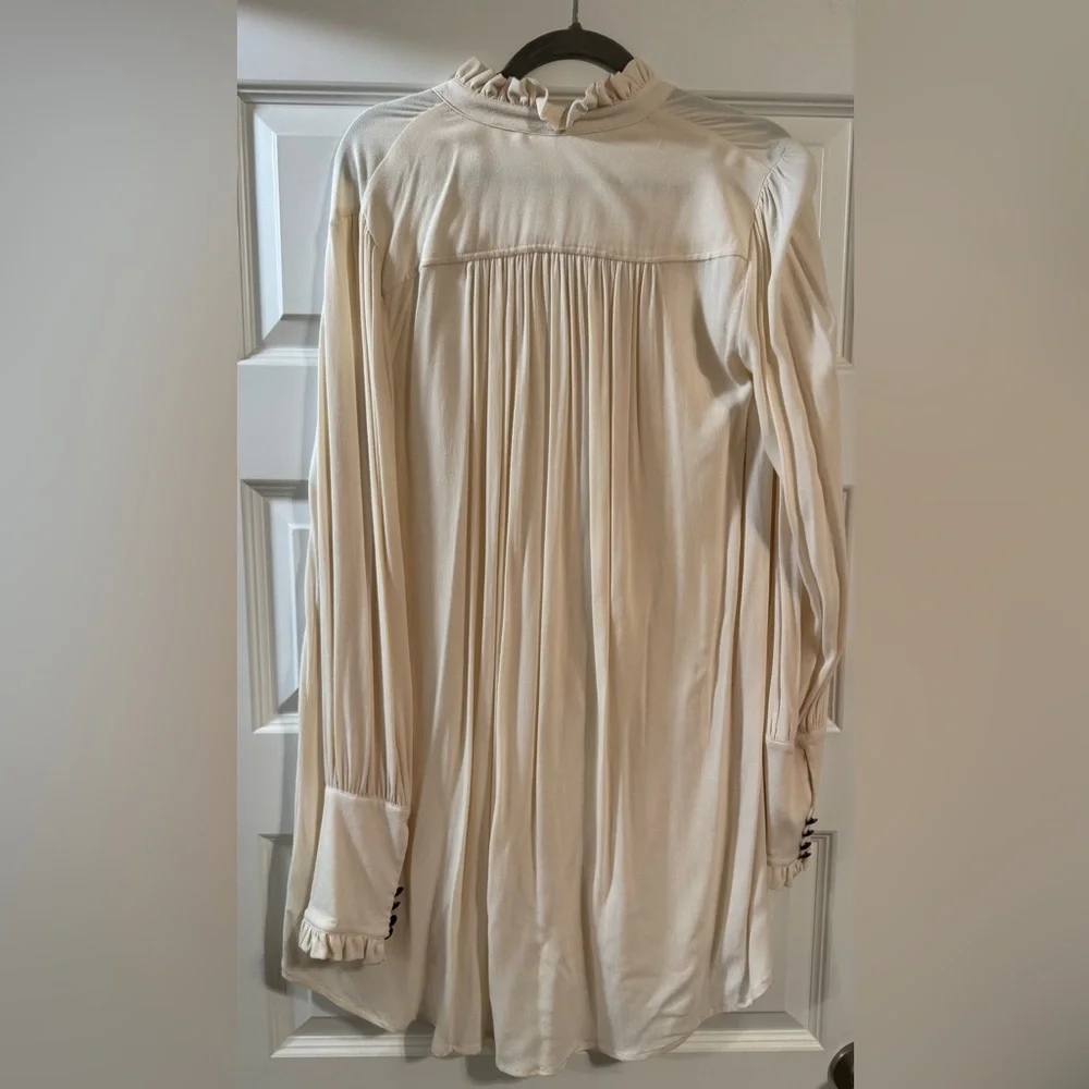 Cream Ruffled Dress - Picture 4 of 4